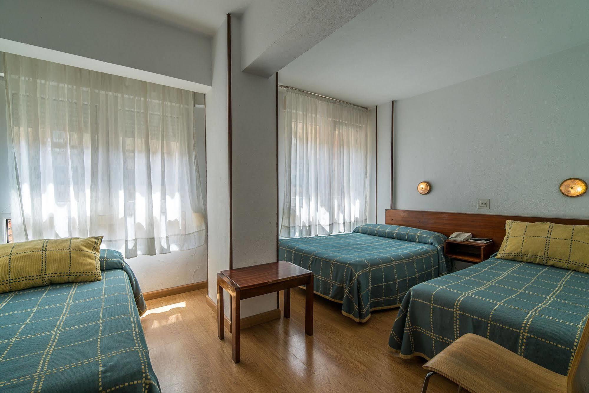 Hostal Liebana Santander Luaran gambar